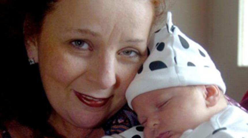 Bebeğini doğurduğunu hatırlamıyor