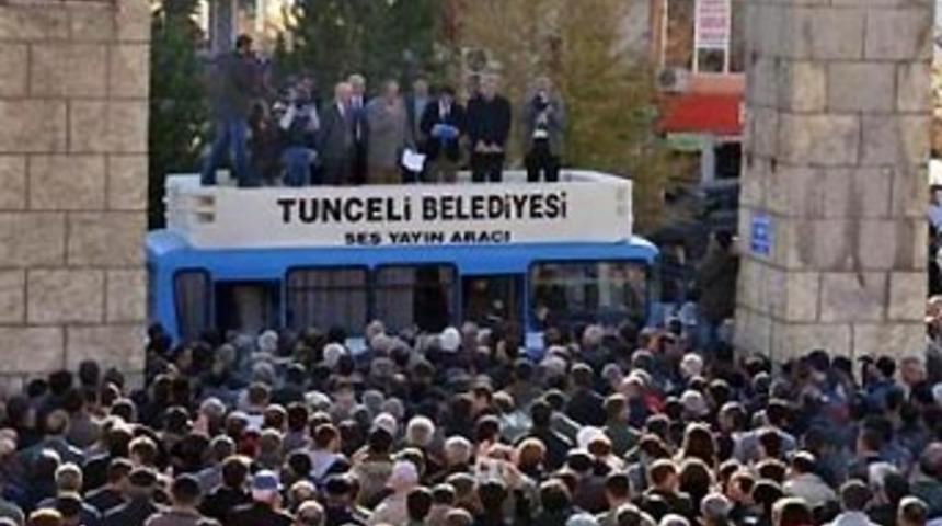 CHP'de istifa depremi