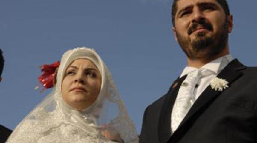 Şeyh d&uuml;ğ&uuml;n&uuml;nde izdiham