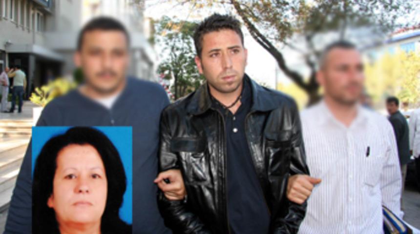 Cinayeti i&ccedil;ki masasında itiraf etti
