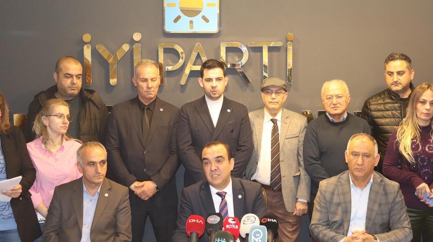 İYİ Parti İzmir İl Başkanı ve yönetimi görevden alındı