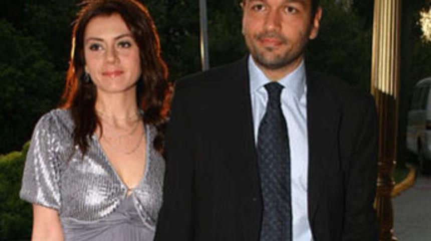 &Ouml;rnek &ccedil;ift yollarını ayırdı