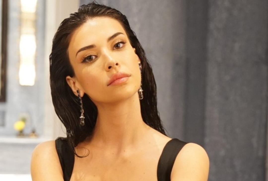 Ulaş Tuna Astepe ve Devrim Özkan partner oldu! Çift Kişilik Oda dizisi merak edildi! 2