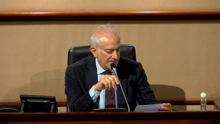 İBB Meclisi'nde bir ilk! CHP'li üye Mehmet Ali Tüy partisini eleştirdi, AK Parti'yi övdü G3