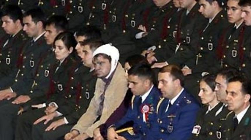 T&ouml;rende bir gazi