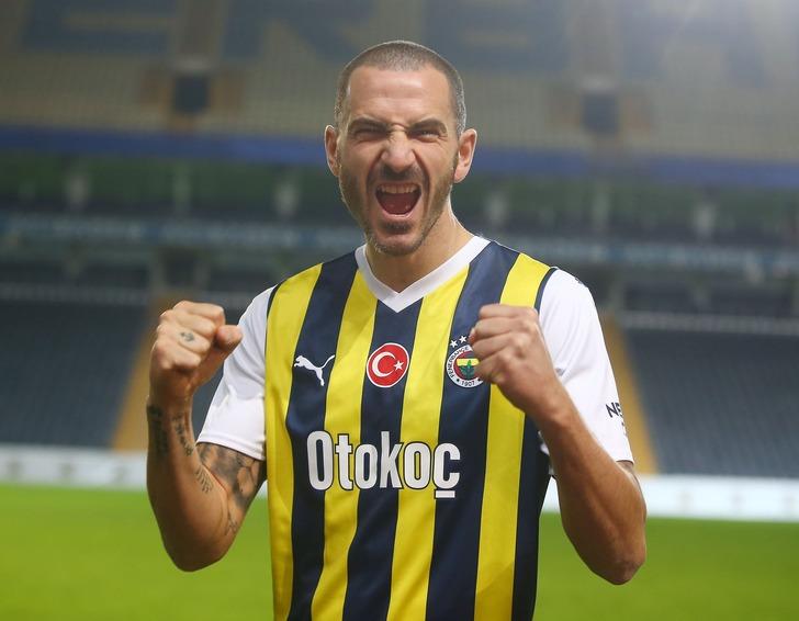 Fenerbahçe Leonardo Bonucci transferini resmen açıkladı! İşte yıldız oyuncunun Sarı-Lacivertliler'de giyeceği forma numarası G1