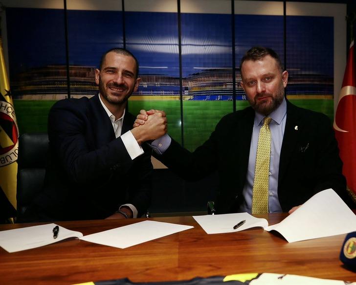 Fenerbahçe Leonardo Bonucci transferini resmen açıkladı! İşte yıldız oyuncunun Sarı-Lacivertliler'de giyeceği forma numarası G2