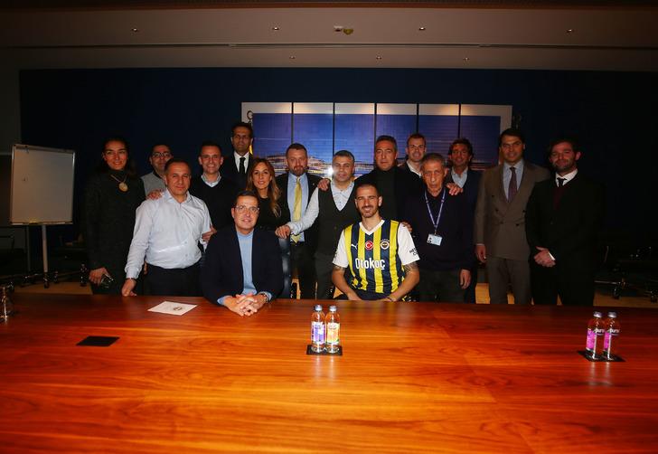 Fenerbahçe Leonardo Bonucci transferini resmen açıkladı! İşte yıldız oyuncunun Sarı-Lacivertliler'de giyeceği forma numarası G5