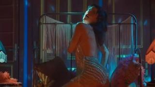 Orgazm sahnesi olay olmuştu! İstanbul İçin Son Çağrı filminin güzeli Beren Saat'in tarzı sosyal medyayı ikiye böldü