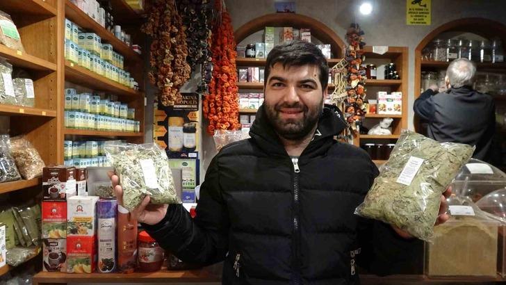 Soğuk havalarda kimse uğramadan geçmiyor! Şifalı formülü paylaştı... Sakın böyle demlemeyin G5