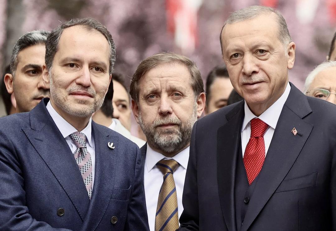 Yeniden Refah'tan İstanbul adımı! 'Kurum' a&ccedil;ıklaması ses getirmişti: Adaylık i&ccedil;in o isimler &ouml;n plana &ccedil;ıktı