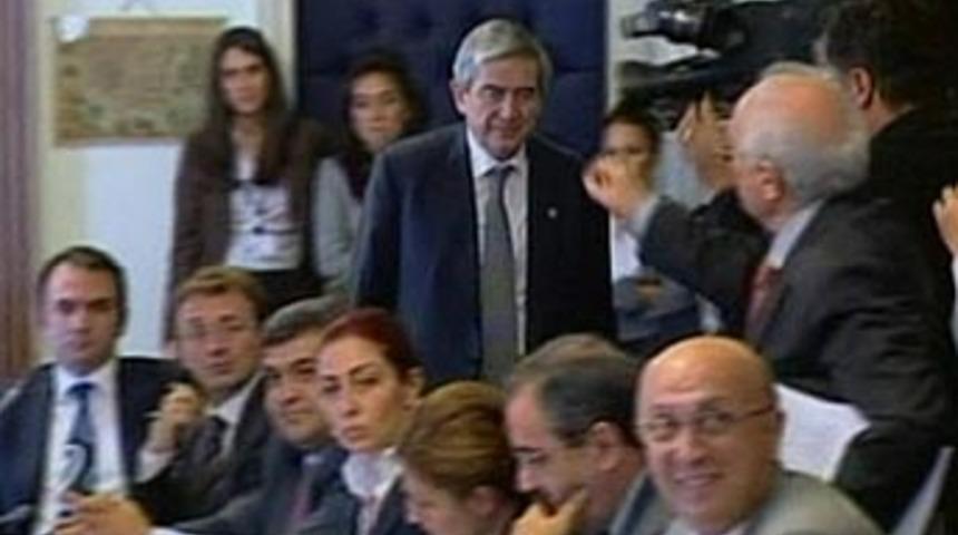 Meclis'te '&ccedil;ete' kavgası