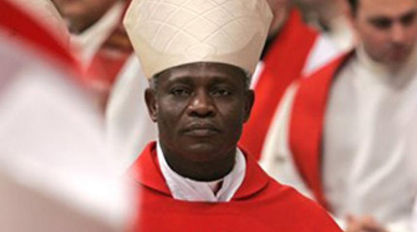 Vatikan'a siyahi papa adayı