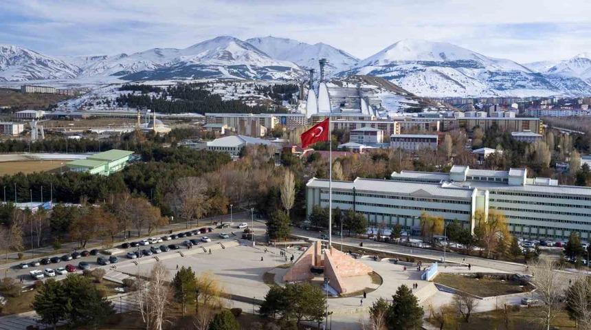 Atatürk Üniversitesinde yeni dekan atamaları gerçekleşti