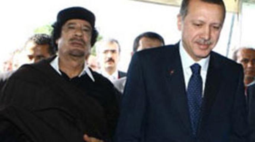 Kaddafi'den Erdoğan'a b&uuml;y&uuml;k &ouml;vg&uuml;