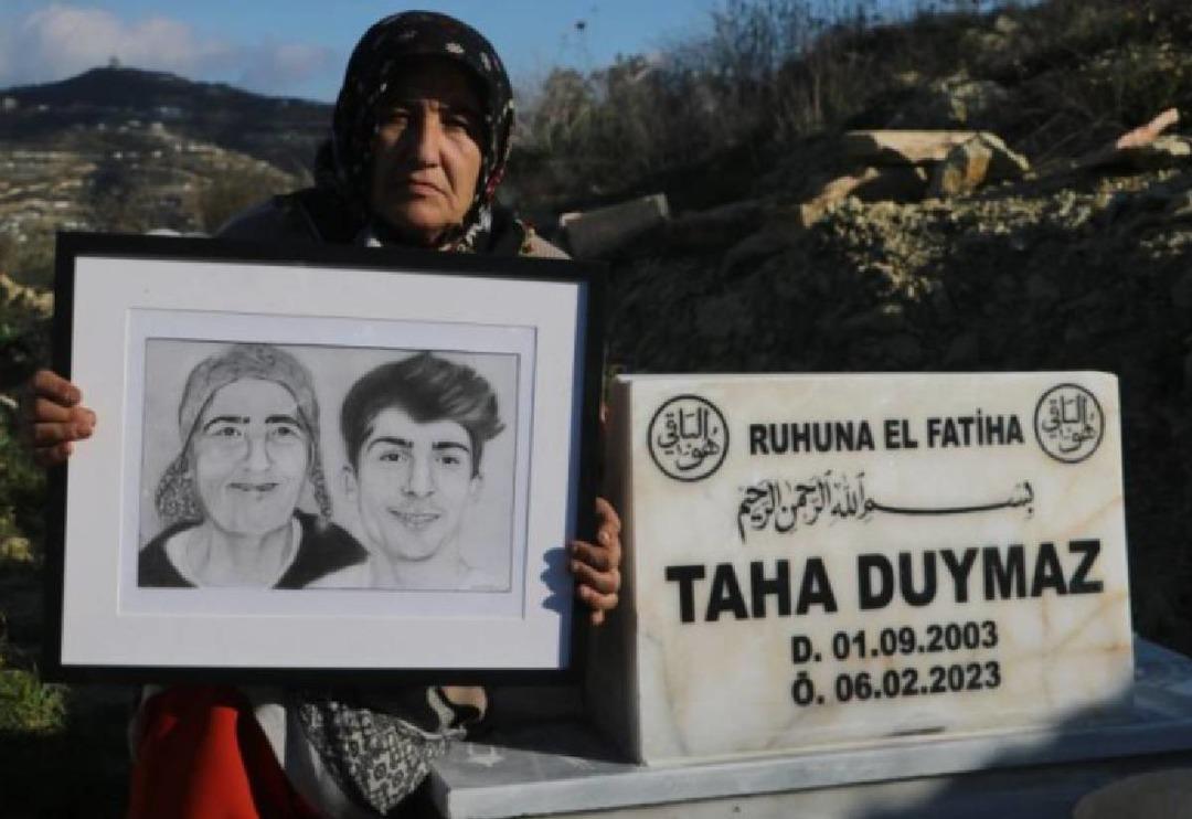 Depremde hayatını kaybeden fenomen Fenomen Taha Duymaz'ın annesinden duygulandıran a&ccedil;ıklama: 'Evladım vefat ettiğinden beri...'