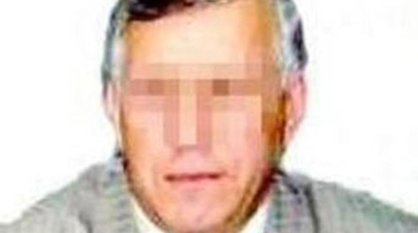 Tacizci &ouml;ğretmene hakim fır&ccedil;ası