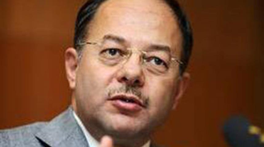 Bakan'ın &ccedil;ocukları da domuz gribi