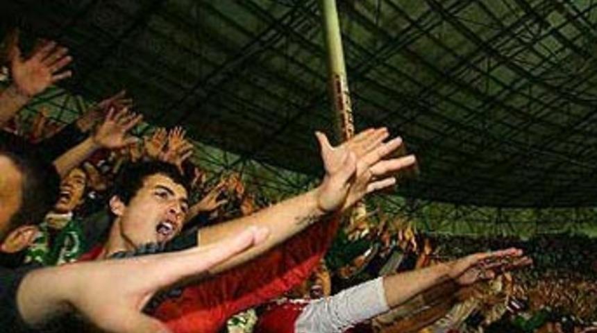 Azerbaycan'dan T&uuml;rkiye'ye bayrak notası