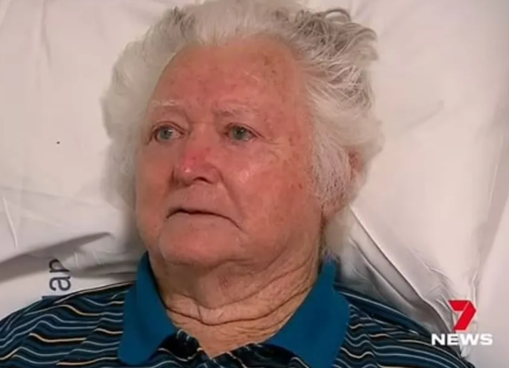 Kumar makinesinin önünde kalp krizi geçirip yere yığıldı! Yardım bile etmeden kazandığı parayı çalıp kaçtı G1