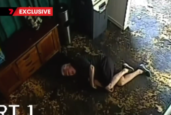 Kumar makinesinin önünde kalp krizi geçirip yere yığıldı! Yardım bile etmeden kazandığı parayı çalıp kaçtı G2