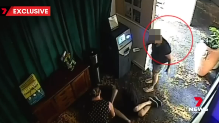 Kumar makinesinin önünde kalp krizi geçirip yere yığıldı! Yardım bile etmeden kazandığı parayı çalıp kaçtı G5