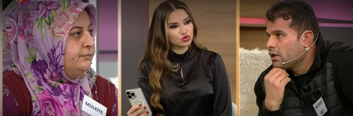 'Eşinin üzerine oturup gaz çıkarıyor!' Esra Ezmeci canlı yayında ağızları açık bıraktı: Telefonuna gelen mesajları bir bir okudu!  G4