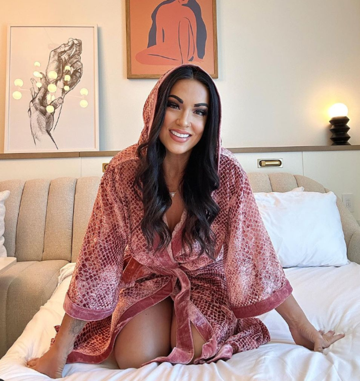 Öğretmenliği bırakıp OnlyFans fenomenliğe soyundu! Her paylaşımı başka bir olay oldu... Sosyal medya onu konuşuyor G3