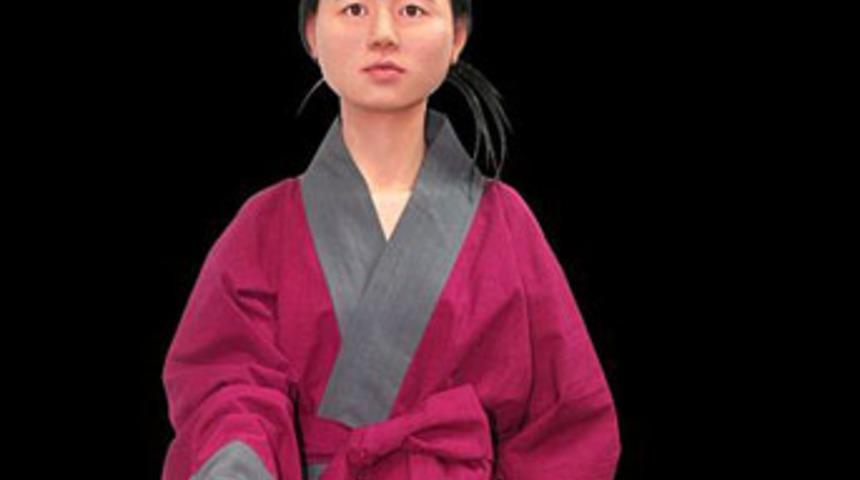 İşte canlı canlı g&ouml;m&uuml;len kız