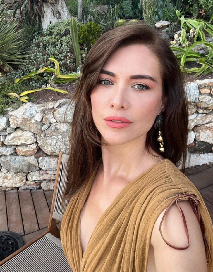 Pozlarıyla bir döneme damga vurmuştu... Son paylaşımı gündem oldu! Adeta yıllara meydan okuyor  G1