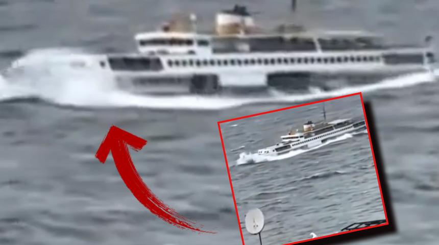 Sosyal medyada gündem oldu! İstanbul'da Adalar vapurunun dalgalarla mücadelesi...