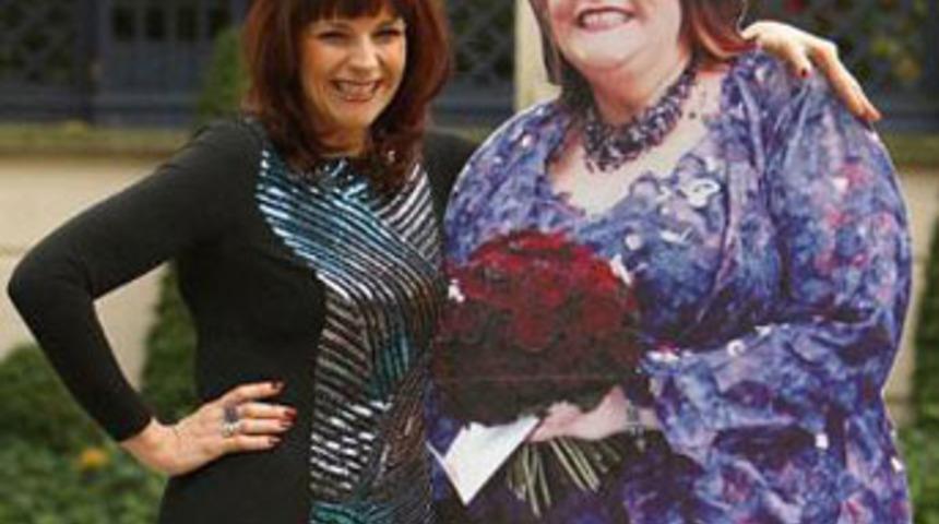 D&uuml;ğ&uuml;n fotoğrafından utandı