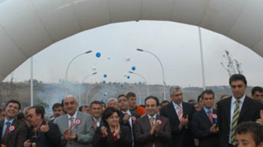 Bağıvar K&ouml;pr&uuml;s&uuml; g&ouml;rkemli t&ouml;renle a&ccedil;ıldı