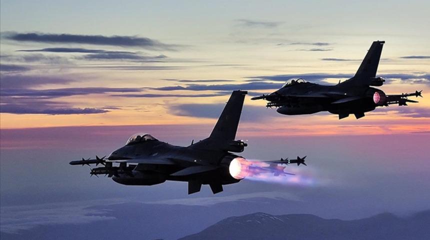 Savaş u&ccedil;aklarımız peş peşe havalandı! Operasyondan ilk g&ouml;r&uuml;nt&uuml;ler geldi: Ter&ouml;r&uuml;n 'kaynağına' darbe