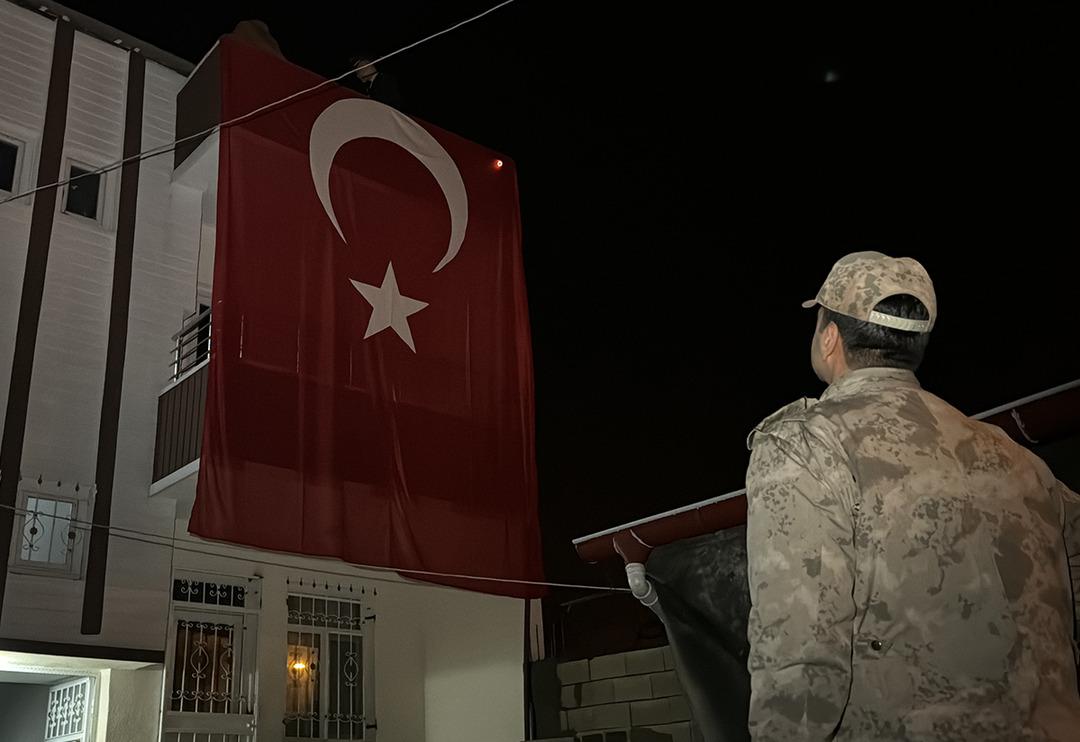 T&uuml;rkiye şehitlerine ağlıyor! Şehitlerimizin kimlikleri belli oldu! Acı haberler şehit ailelerine ulaştırıldı&hellip;