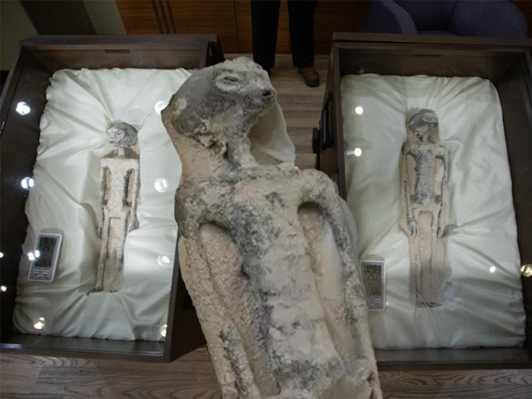 Meksika'daki uzaylı cesetleri d&uuml;nyayı sarsmıştı! NASA olaya el atmıştı... Meksika'nın 'uzaylı cesetlerinin' gizemi Peru yetkilileri tarafından &ccedil;&ouml;z&uuml;ld&uuml;