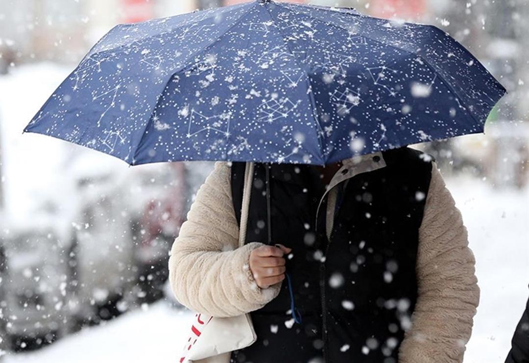 Meteoroloji'den 11 il i&ccedil;in uyarı! Kuvvetli ve yoğun kar yağışı... Prof. Dr. Orhan Şen İstanbul i&ccedil;in a&ccedil;ıkladı 'Son g&uuml;nlerin en soğuk g&uuml;n&uuml;' Son dakika 13 - 17 Ocak hava durumu