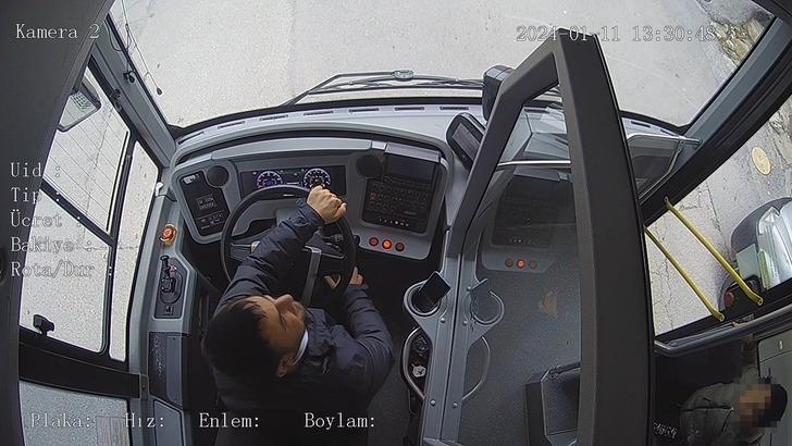 Babaannesi küçük çocuğu otobüste unuttu! Arkasından el sallamış... Kimse ismini söyletemedi G3