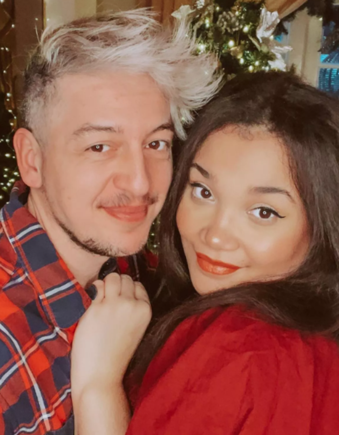 Cinsiyet değiştiren erkek arkadaşıyla ilişkisini paylaşınca tepki &ccedil;ekti! "Bebek sahibi olmak istiyoruz" dedi