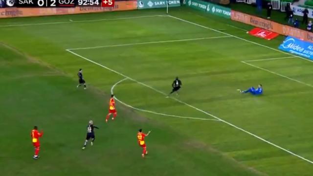 Sakaryaspor Göztepe maçında sahalarda ender rastlanan bir gol atıldı!