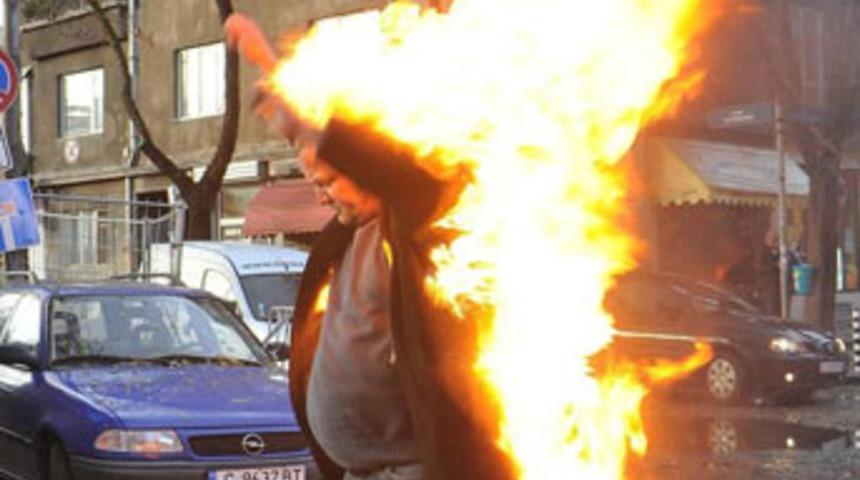 T&uuml;rk d&uuml;şmanı lider bu kez harakiri yaptı