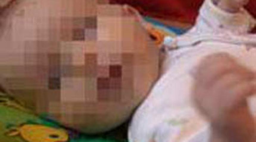 Doktorlar kavgaya tutuştu, bebek &ouml;l&uuml; doğdu