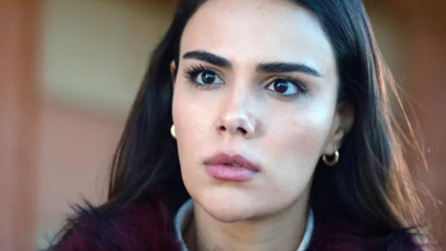 Herkes onu doğal güzel sanıyordu! Üç Kız Kardeş'in Türkan'ı Özgü Kaya'nın eski hali sosyal medyayı salladı