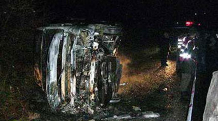 &lsquo;Kaza yaptım gel&rsquo; dedi, ara&ccedil;ta yanarak &ouml;ld&uuml;