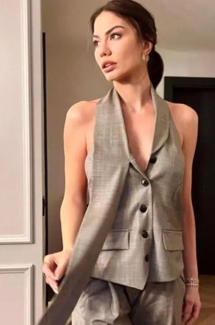 Adım Farah'ın yıldızı Demet Özdemir'in annesini görenler hayran kaldı! 'Güzelliğin nereden geldiği belli'  G1