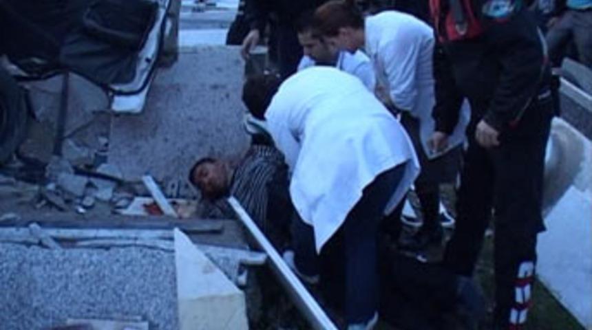 Sultanbeyli'de servis kazası; 1 &ouml;ğrenci &ouml;ld&uuml;