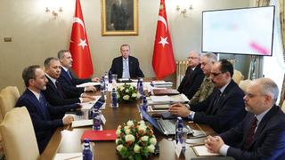 SON DAKİKA | DOLMABAHÇE'DE KRİTİK ZİRVE! Cumhurbaşkanı Erdoğan başkanlığındaki güvenlik toplantısı sona erdi, açıklama geldi: Bir 'teröristan' kurulmasına izin verilemeyecek