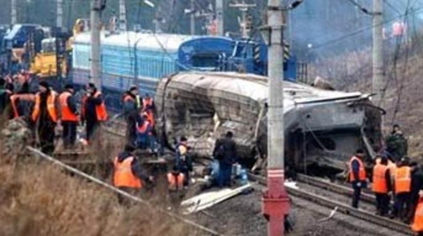 "Tren kazasına bir bomba yol a&ccedil;tı"
