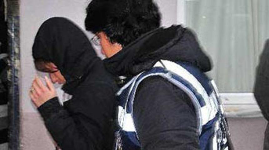 Kocasının yeğeni ile ka&ccedil;tı