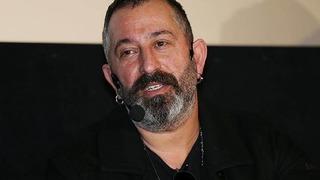 Usta oyuncu Cem Yılmaz Levent'teki lüks villasını satışa çıkardı... Fiyatı dudak uçuklattı